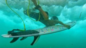 Hullámlovaglás, magyar portálja. Surf mint Olimpiai sportág, de a vesenyzés nem a legtöbb amit a surf ad nekünk.