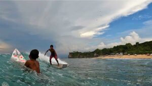Hullámlovaglás, magyar portálja. Surf mint Olimpiai sportág, de a vesenyzés nem a legtöbb amit a surf ad nekünk.