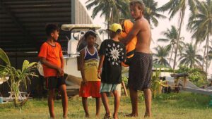 Somogyvári Balázs, Magyar Surf Ikon. Szabad életsílus és szabd gondolkodás. Windsurf, Kitesurf és Surf sportok szerelmese és influenzer a fiatal közösségnek