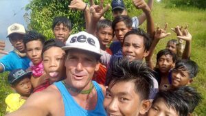 Somogyvári Balázs, Magyar Surf Ikon. Szabad életsílus és szabd gondolkodás. Windsurf, Kitesurf és Surf sportok szerelmese és influenzer a fiatal közösségnek