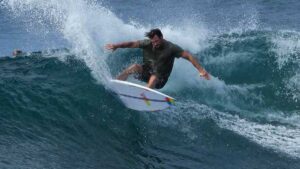 Magyar hullámlovas táborok és utazások a SURFTÁBOR és Balatonőszöd Surf KLub Sportegyesület szervezésével.